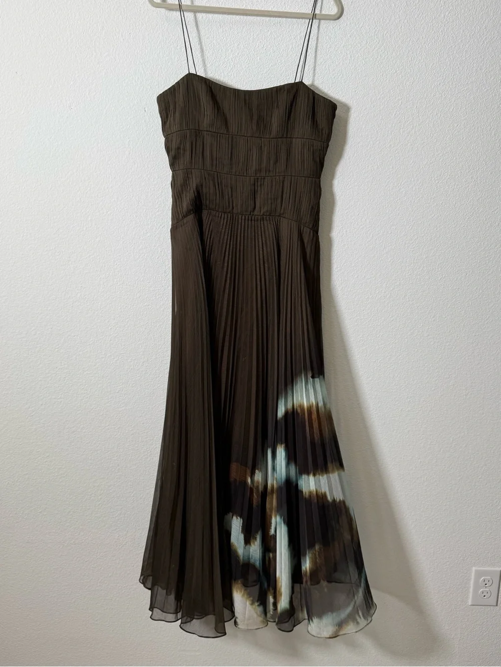 AMUR Sue Pleated Midi Dress Brown Abstract Print Pleated Chiffon Slip Dress 10 - Picture 2 of 7